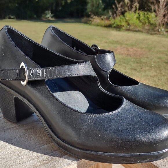 Dansko Becca Black Napa Leather Womens Sz 8-8.5/EU 39 Buckle Heel Mary Janes GUC - Picture 2 of 10